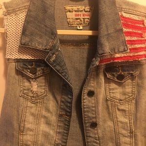 Women’s denim sleeveless vest